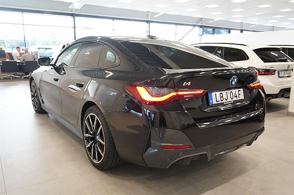 BMW i4 4 of 5