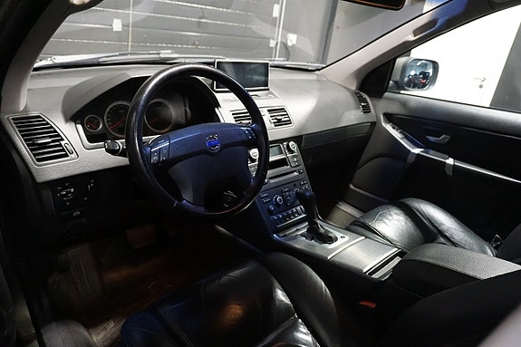 Volvo XC90 14 of 23