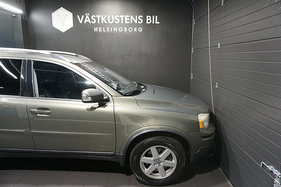 Volvo XC90 9 of 23