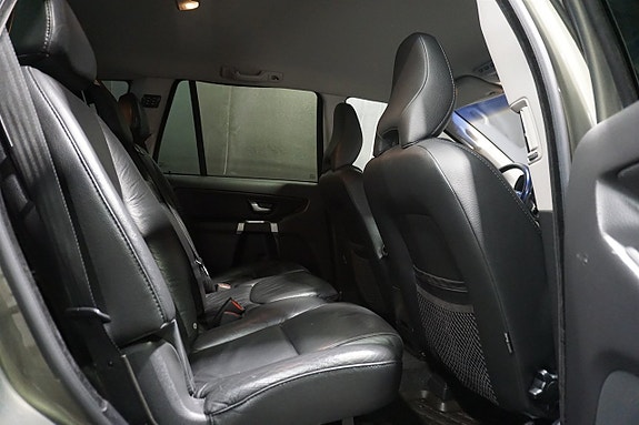Volvo XC90 11 of 23