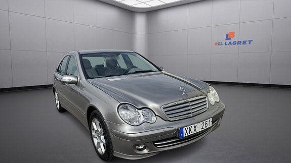 Mercedes-Benz C180 3 of 5