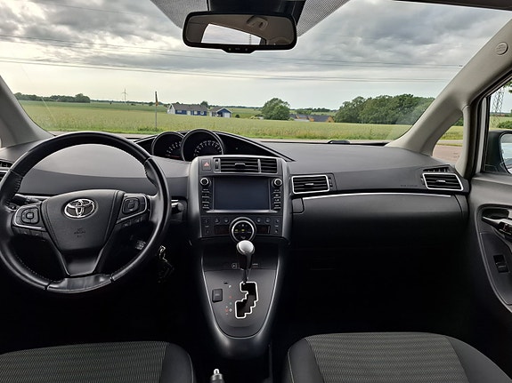 Toyota Verso 3 of 5