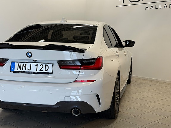 BMW 330e 9 of 30