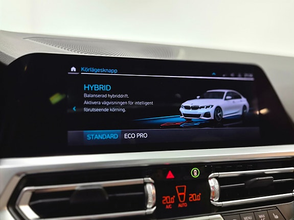 BMW 330e 20 of 30
