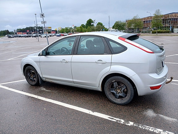 Ford Focus 2 of 5