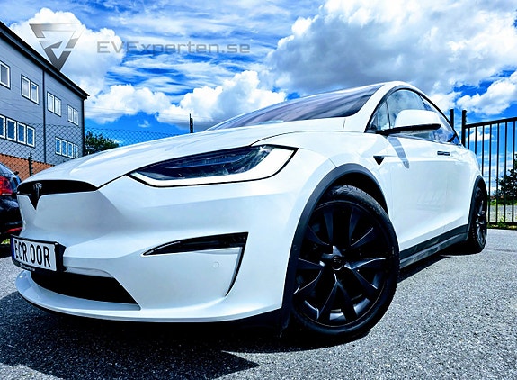 Tesla Model X 5 of 5