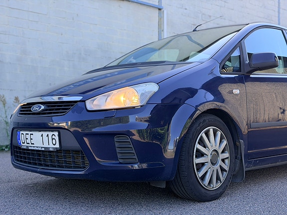 Ford C-Max 17 of 25