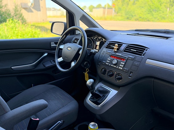 Ford C-Max 13 of 25