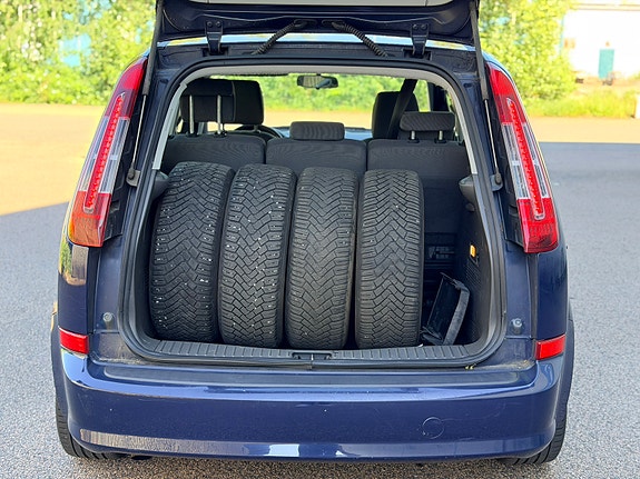 Ford C-Max 21 of 25