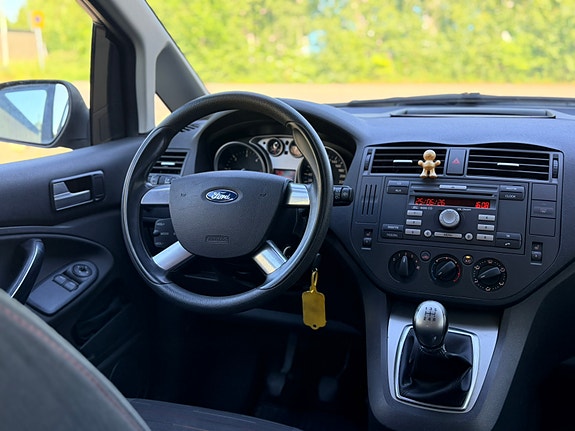 Ford C-Max 11 of 25