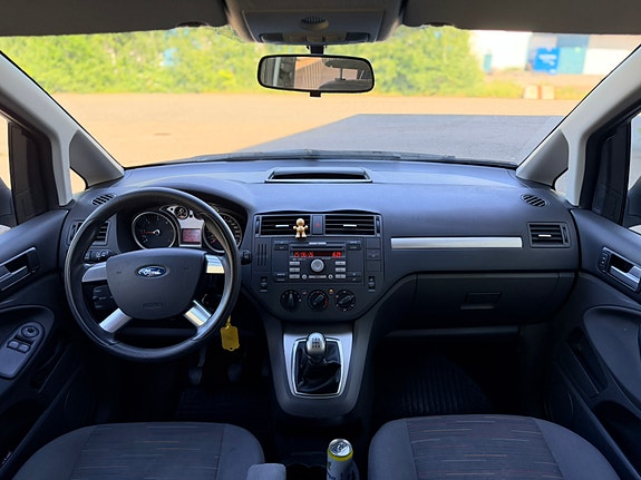 Ford C-Max 12 of 25