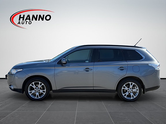 Mitsubishi Outlander 2 of 5
