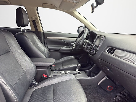 Mitsubishi Outlander 16 of 30