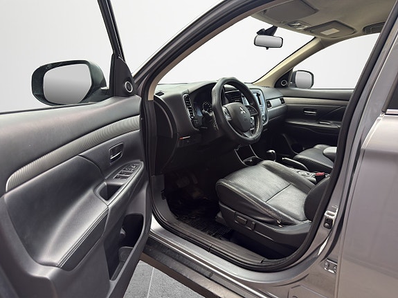 Mitsubishi Outlander 12 of 30