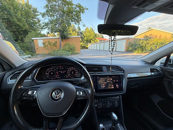 Volkswagen Tiguan Allspace 3 of 5