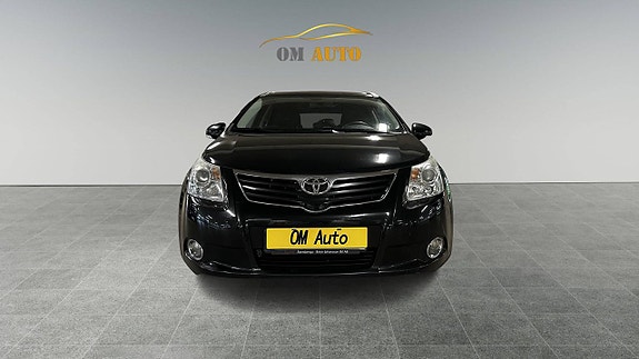 Toyota Avensis 5 of 5