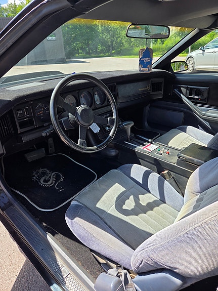 Pontiac Trans Am 8 of 13