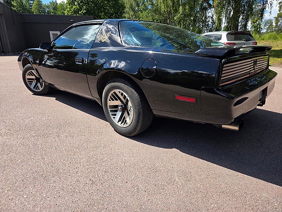 Pontiac Trans Am 5 of 13