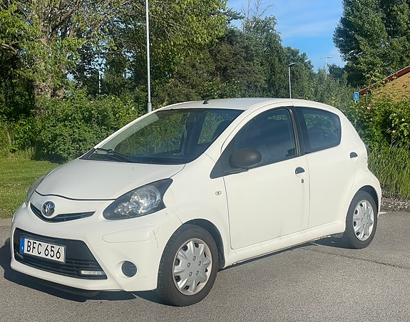 Toyota Aygo 4 of 5
