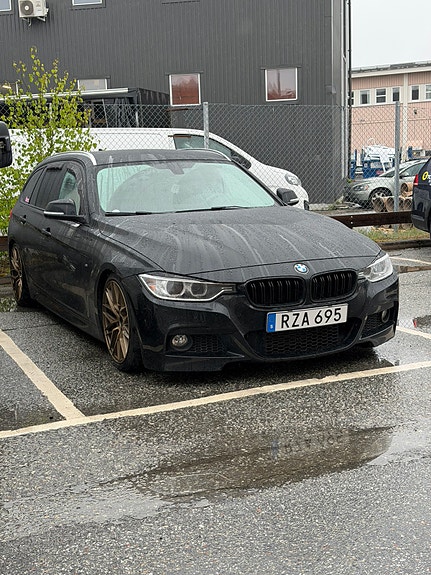 BMW 320d 5 of 5