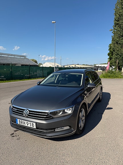 Volkswagen Passat 4 of 5