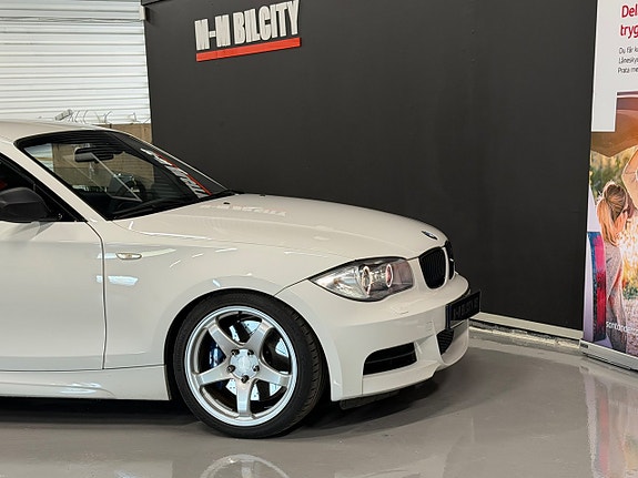 BMW 135i 4 of 13