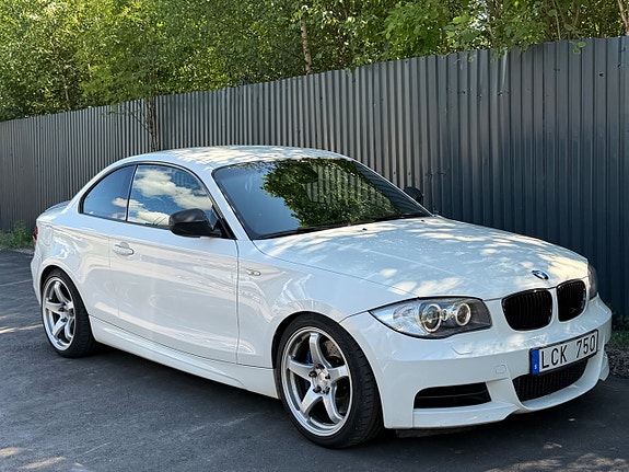 BMW 135i 7 of 10