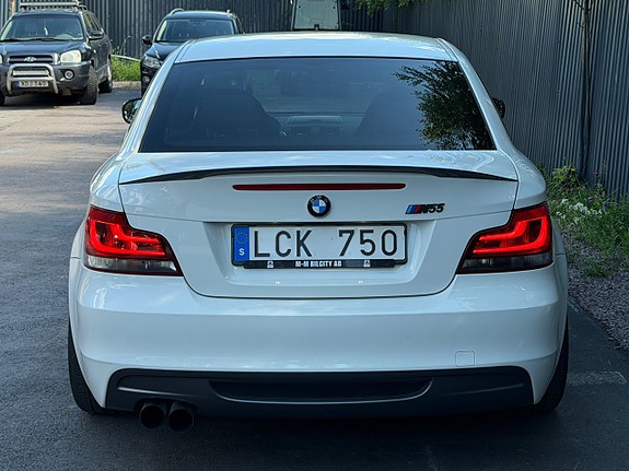BMW 135i 5 of 10