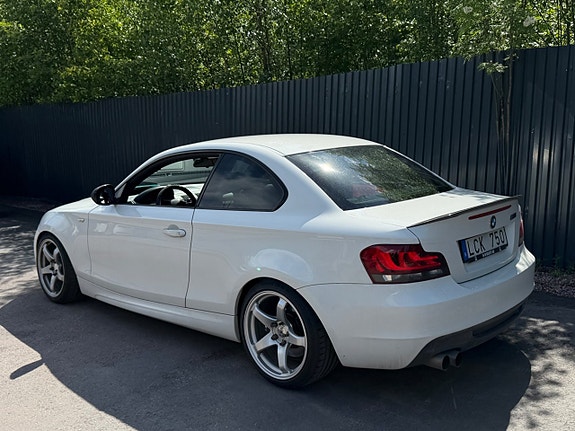 BMW 135i 2 of 5