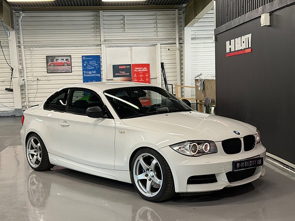 BMW 135i 5 of 13