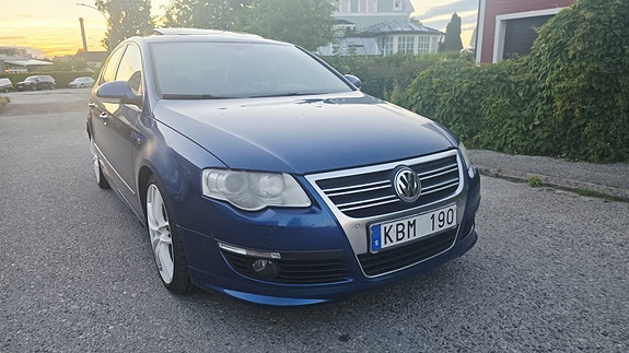 Volkswagen Passat 2 of 5