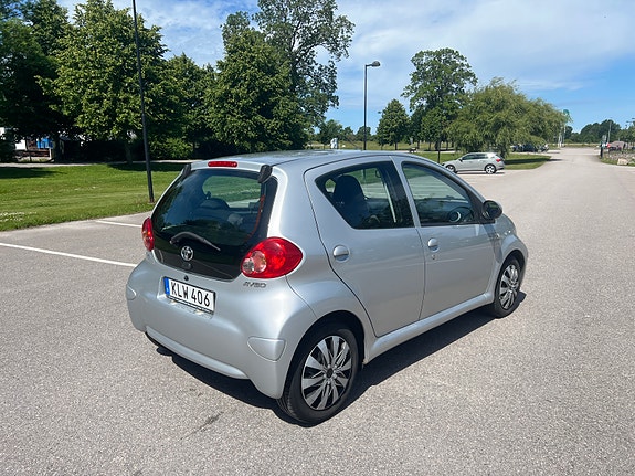 Toyota Aygo 3 of 5