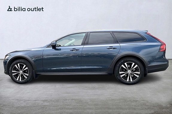 Volvo V90 Cross Country 3 of 5