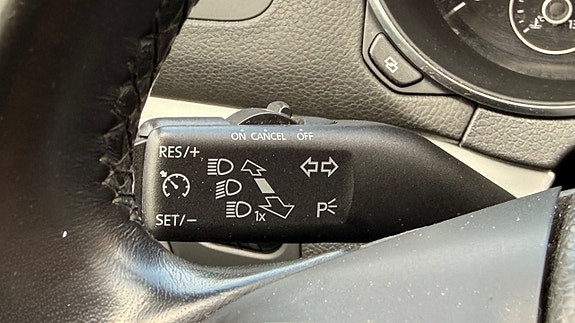 Volkswagen Golf VI 16 of 30
