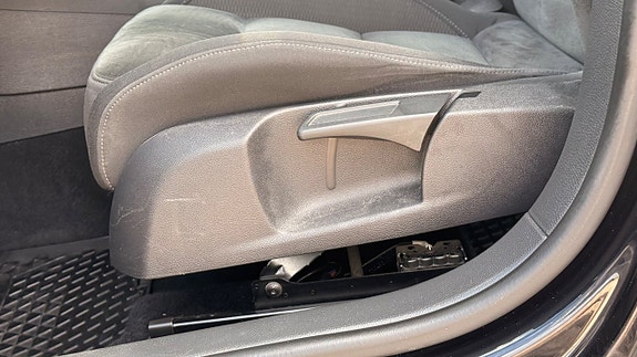 Volkswagen Golf VI 11 of 30