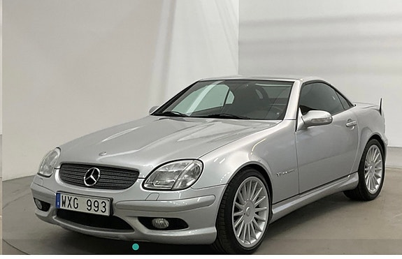 Mercedes-Benz SLK32 4 of 8