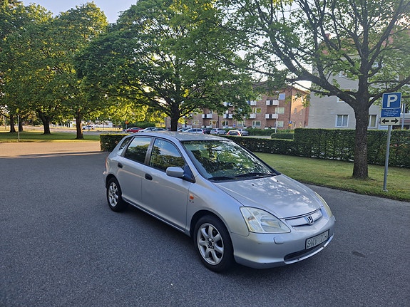 Honda Civic 2 of 5