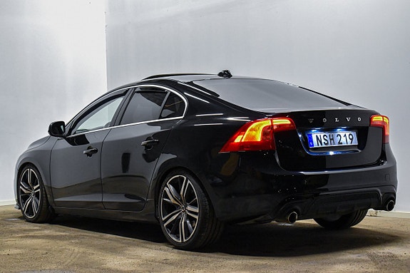 Volvo S60 6 of 28