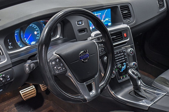 Volvo S60 13 of 28