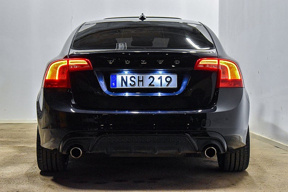 Volvo S60 7 of 28