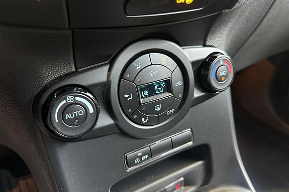 Ford Fiesta 18 of 21