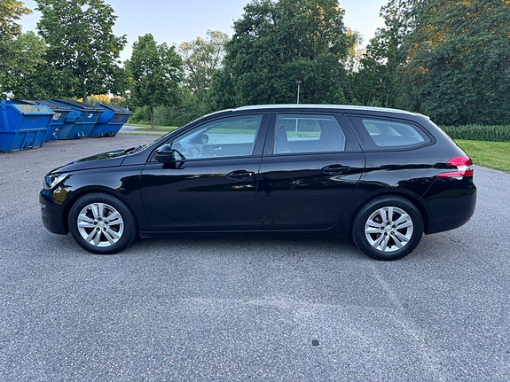 Peugeot 308 SW 4 of 5