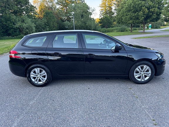 Peugeot 308 SW 5 of 5