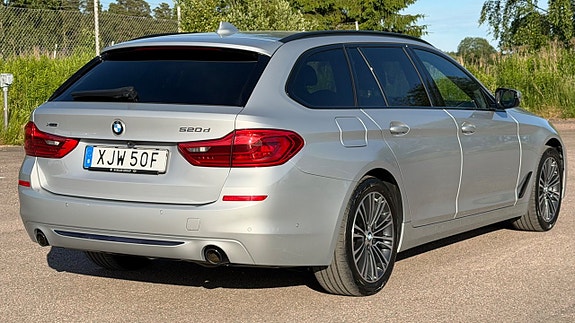 BMW 520d 4 of 5