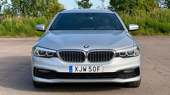 BMW 520d 2 of 5