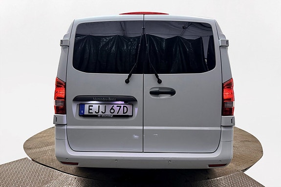 Mercedes-Benz eVito Tourer 8 of 29
