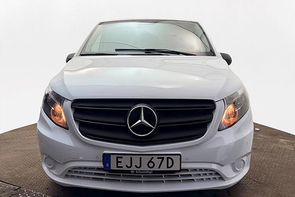 Mercedes-Benz eVito Tourer 4 of 29