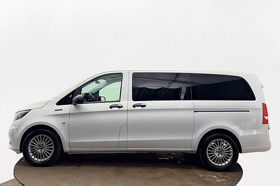 Mercedes-Benz eVito Tourer 11 of 29