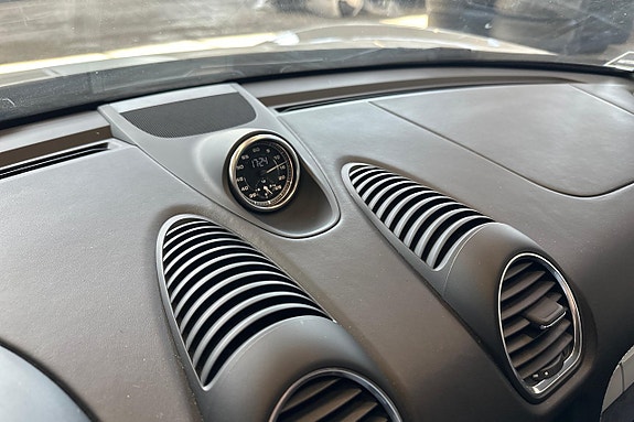 Porsche 718 Spyder 24 of 30