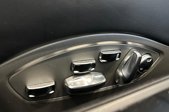 Porsche 718 Spyder 28 of 30